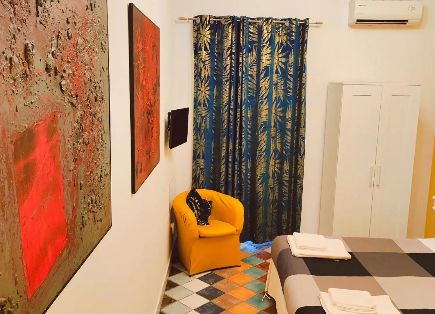 Firenze32 2*, Naples